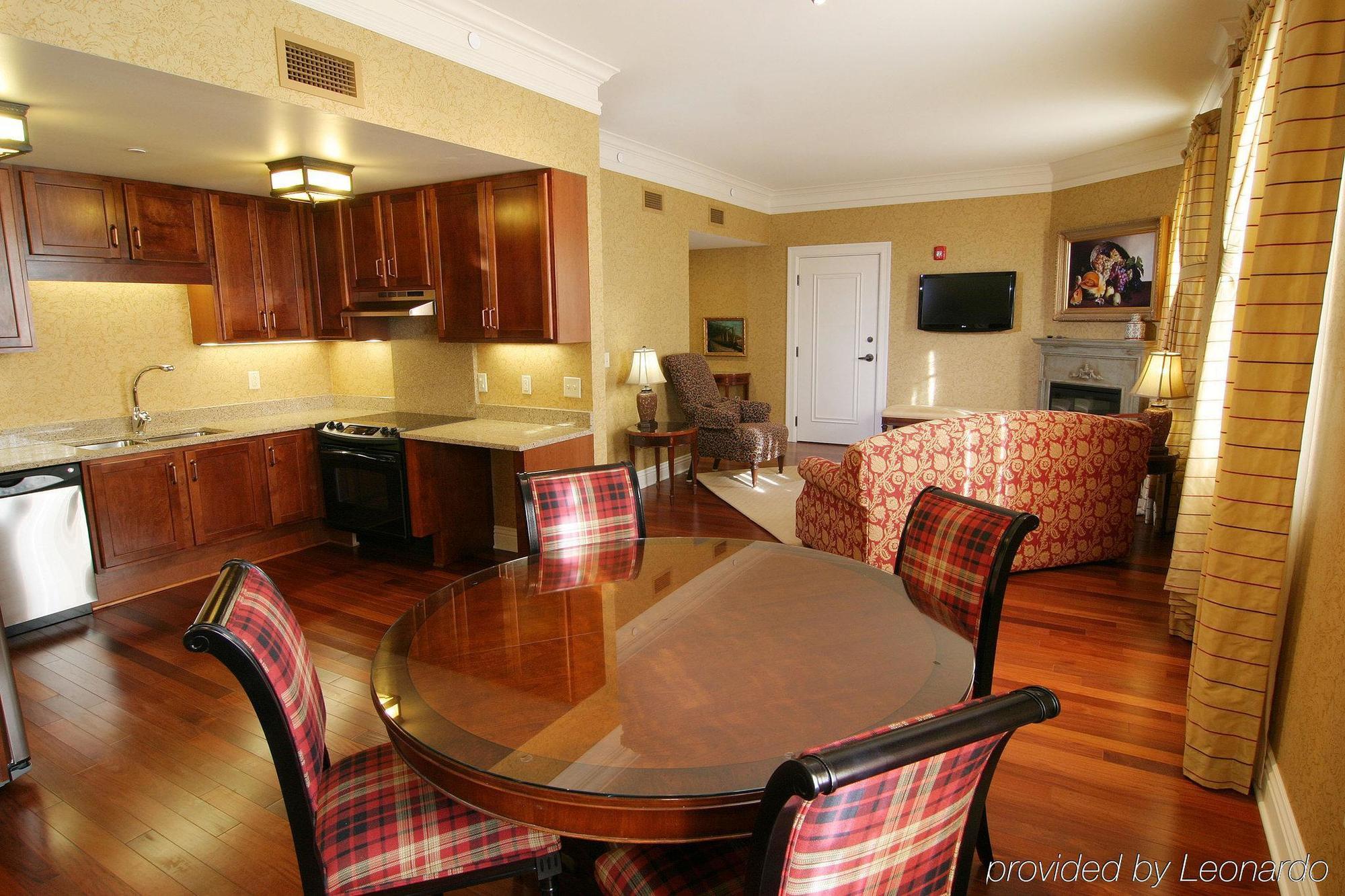 Charley Creek Inn Wabash 외부 사진